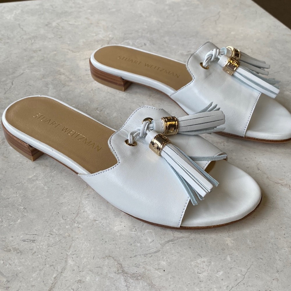 Stuart Weitzman white slides